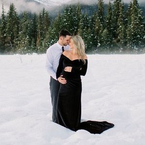 Black Velvet Maternity Photoshoot Dress💕